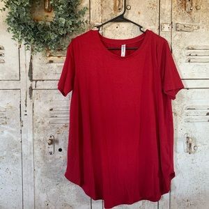 Women’s flowy top